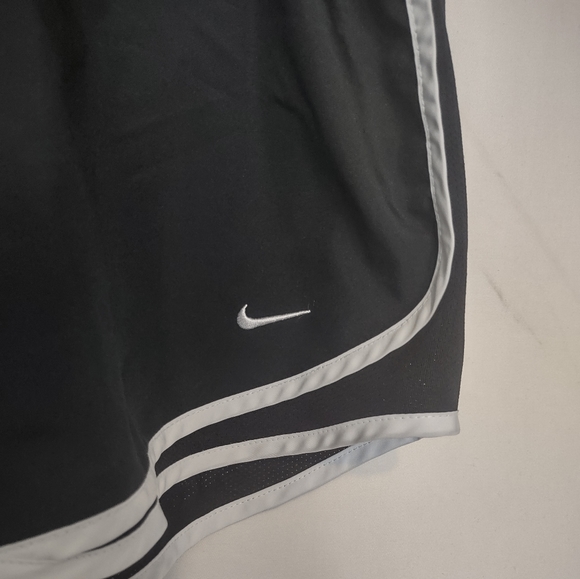 Nike Dri- Fit Black White Athletic Running Shorts Size 3X - Picture 4 of 5